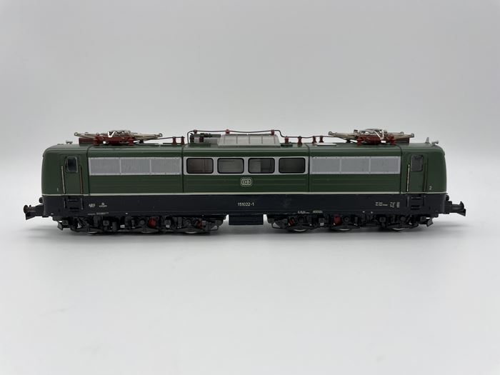 Märklin 3057 DB BR 151 elektrolokomotiv, AC analog