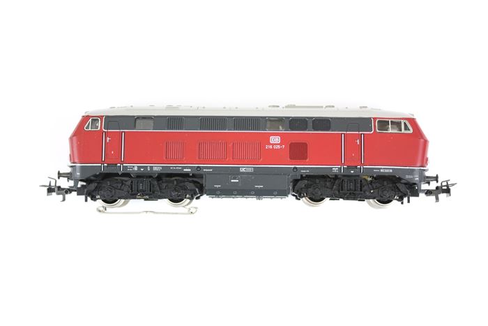 Märklin 3075 DB BR 216 diesellokomotiv, AC analog