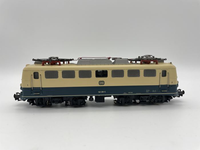 Märklin 3156 DB BR 140 elektrolokomotiv, AC analog