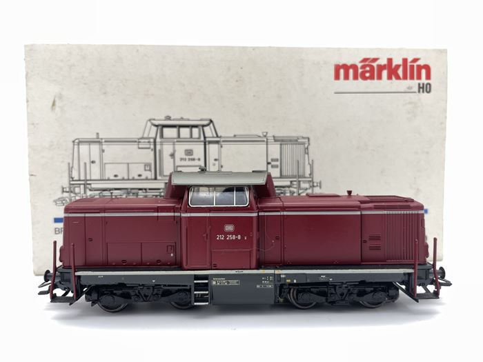 Märklin 3372 DB BR 212 diesellokomotiv, AC analog