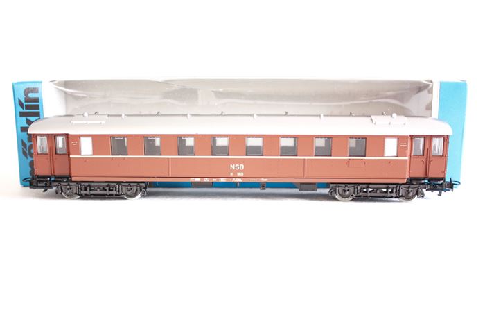 Märklin 4243 NSB B1 passagervogn