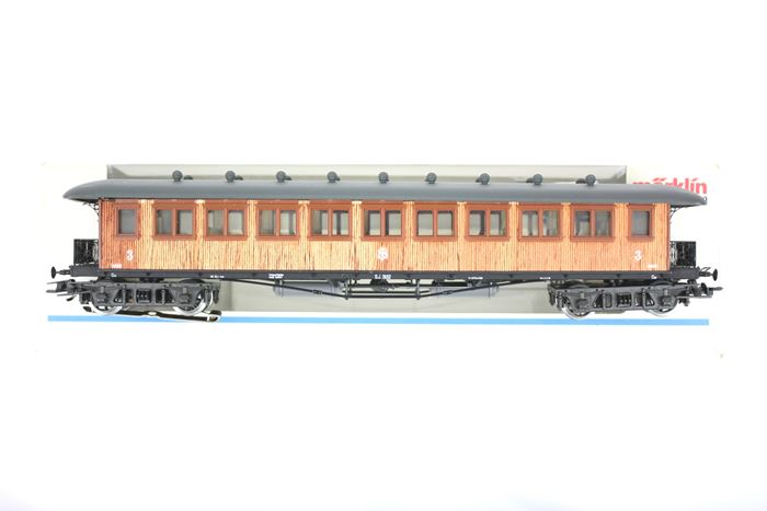 Märklin 4270 SJ C 05a 3. kl. passagervogn med lys