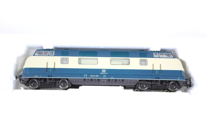 Roco 43911 DB BR 220 diesellokomotiv, DC analog