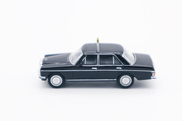 Schuco Mercedes Benz 200/8 Limousine 'Taxi'